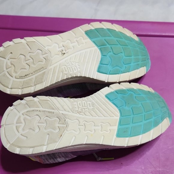 Hey Dude Gray Athletic Shoes - Picture 5 of 8